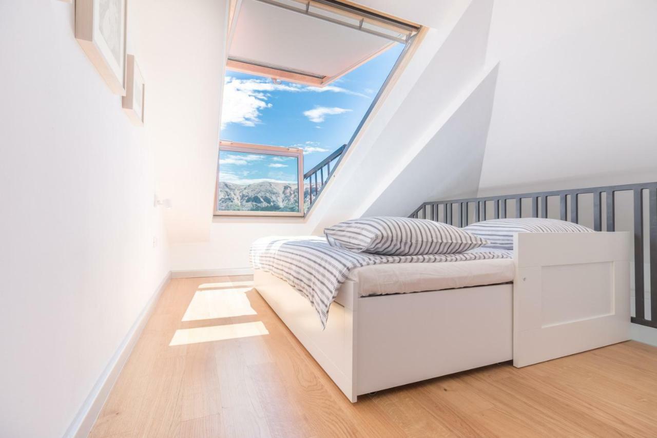 Seaview Apartments Baska Екстериор снимка